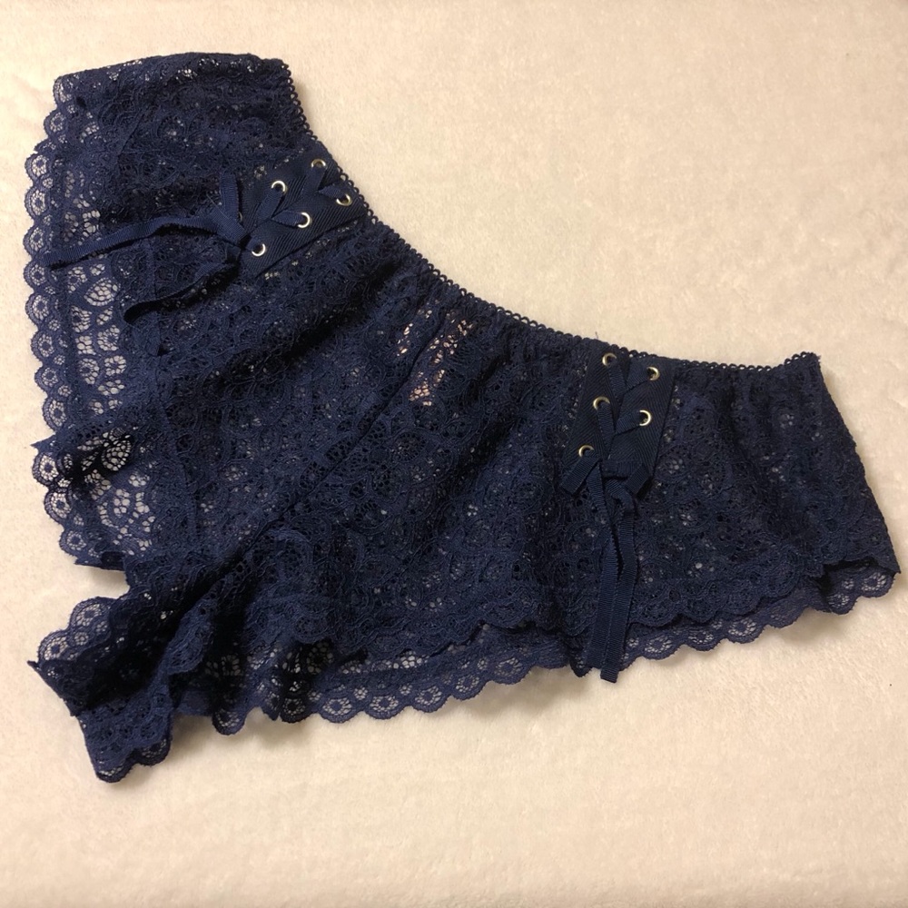 Victoria’s Secret NWT Dream Angels Lace Shortie